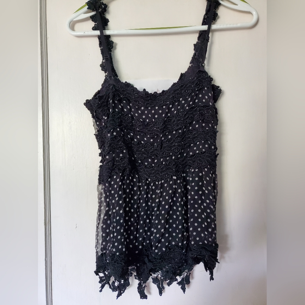 🖤🤍Cute Lace Bebe top🤍🖤 - Picture 3 of 3